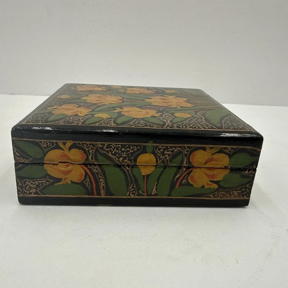 Hand Painted Paper Mache Box Floral Design Trinket Jewelry Keepsake Dar‎ & Sons